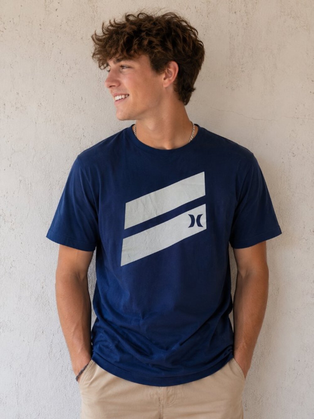 Hurley Navy Logo Graphic Tee M Surf Skate Casual